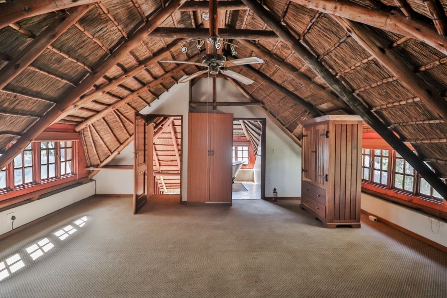 6 Bedroom Property for Sale in Lakeland North West